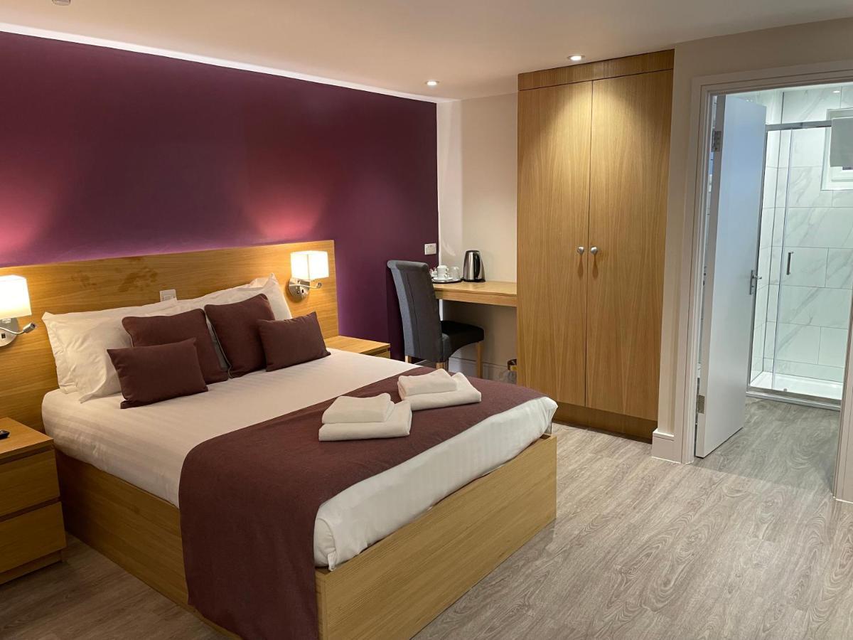 Holtwhites Hotel Enfield Buitenkant foto
