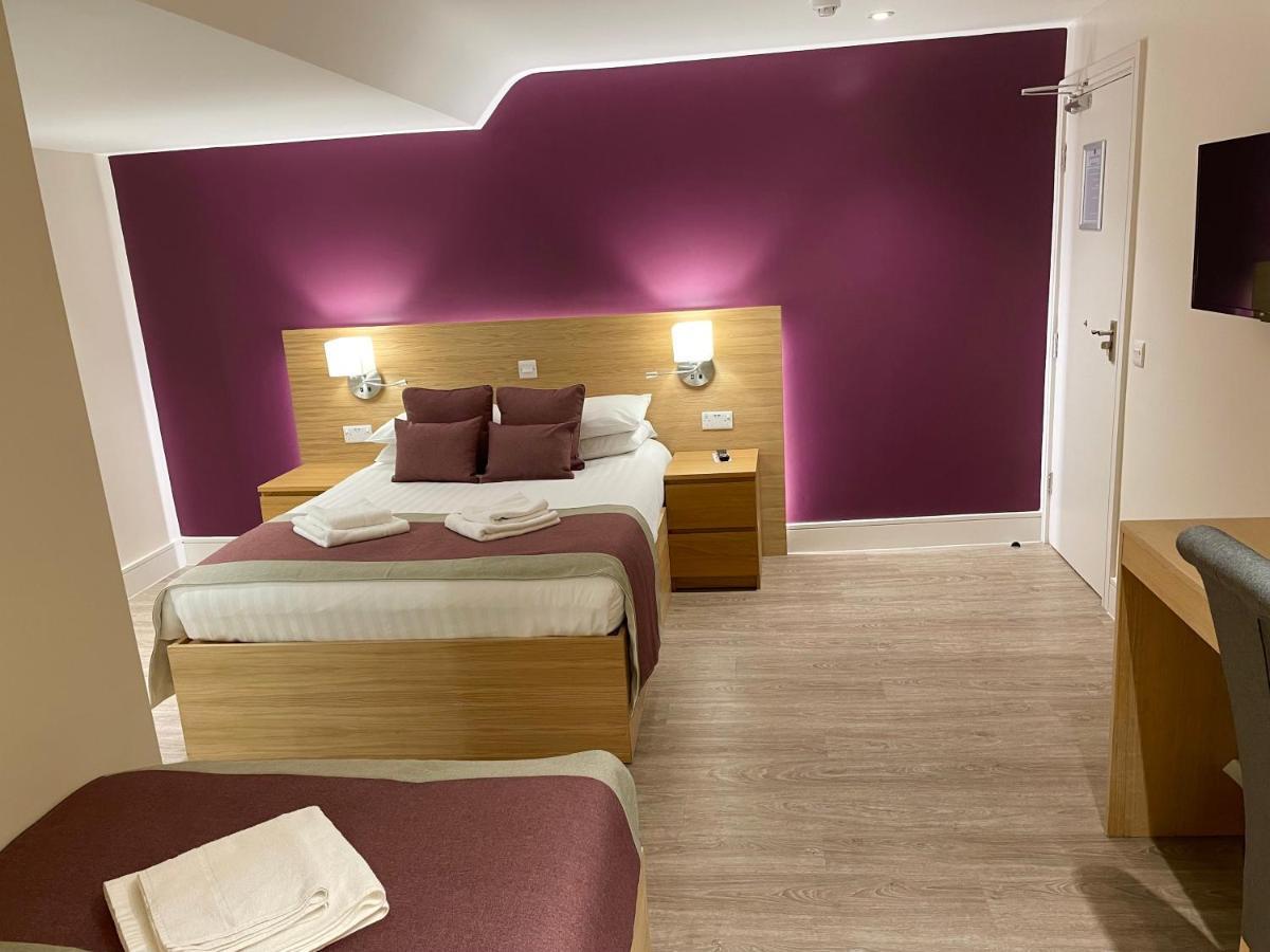 Holtwhites Hotel Enfield Buitenkant foto